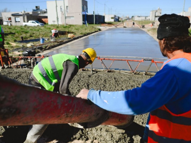 Inici la obra de pavimentacin con hormign en el Pickelado